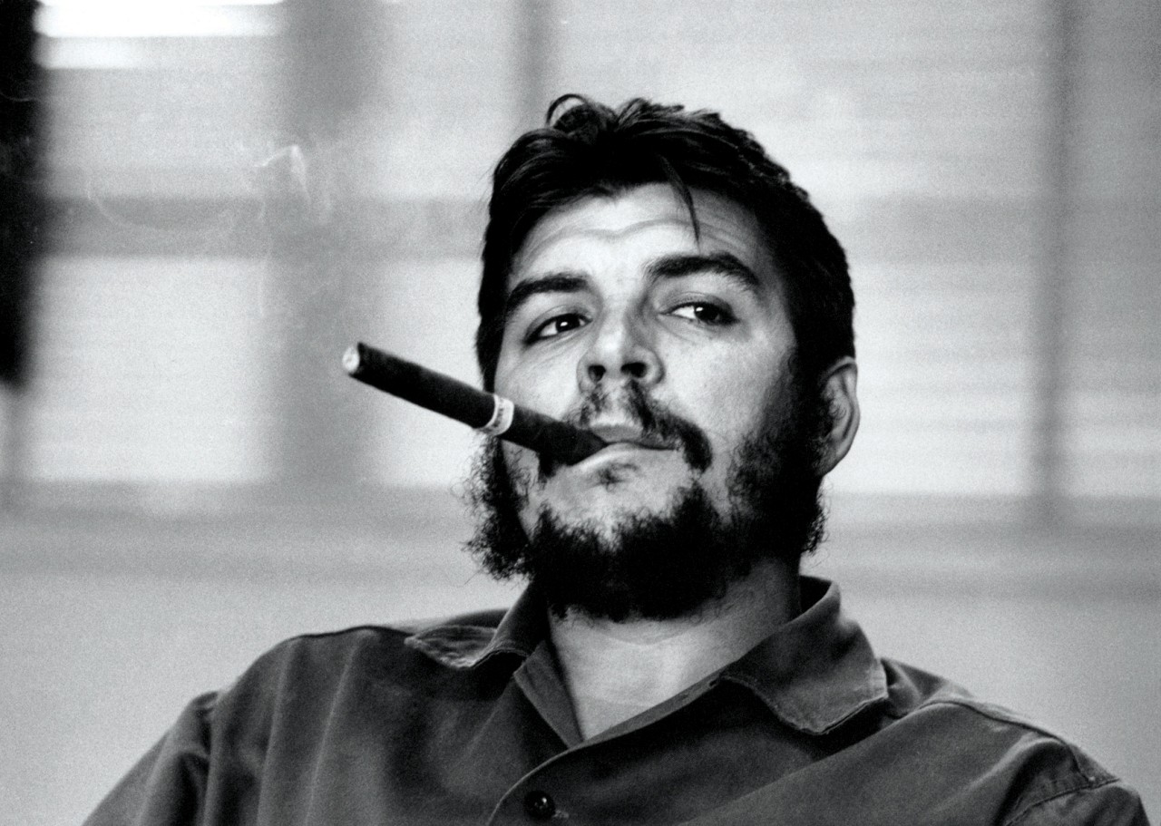 Jorge Enrique Adoum: Che: fugacidad de su muerte / Che: fugacità della ...